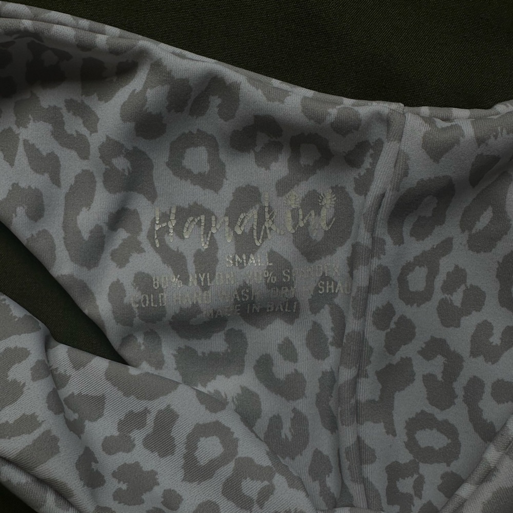 White leopard print bikini set - Picture 3 of 3